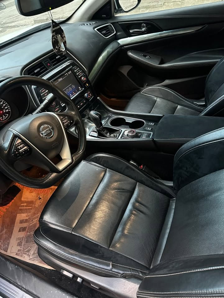 Nissan maxima 2019 SL Full
نيسان مكزيما SL مواصفات كندي
ما شاء الله سياره كلش نضيف و حلو
ما بيه أي نقص توني سويتلهة سيرفس
دهن کیر و محرك و فلاتر جديد حتى فلتر مال بنزين جديد 
جاملغين امامي صبغ و بيها طبعتين صبغ
ارباك فقط كتف سائق طاك و مبدل بلادي
سنوية بسمي تحويل ثاني يوم 
ماشيه ١٢٨ مايل
سعر 145 بیها مجال
شوف السيارة عالطبيعة أحلى هواية من الصور
واتساب ***********
