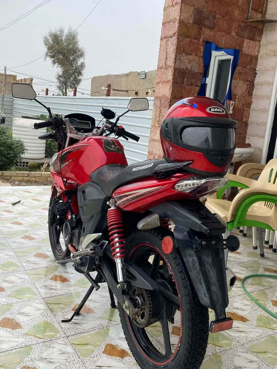 دايون • البطح الخفاش • ٢٠٠