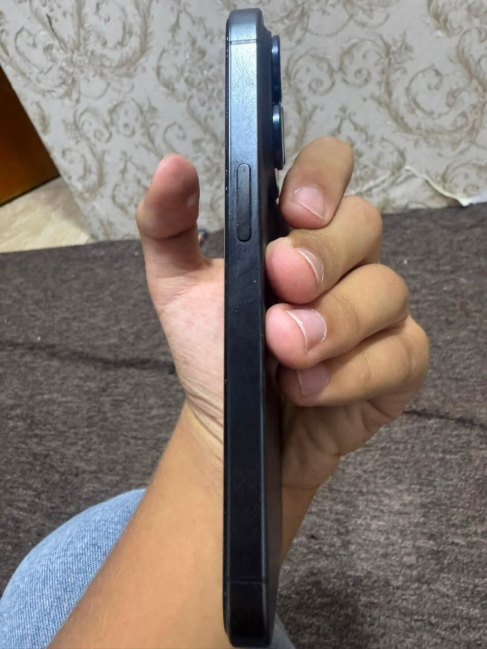 آيفون ١٥برو فقط للبيع أو امراوسه نظيف وشرق اوسط ماستر ويا كرتونه وشاحنه الاصليه البطاريه 79وذاكره 128 والسعر 750 بي مجال قليل 
الرقم *********** 
أي ستفسار خاص
المكان ديالئ بهرز
