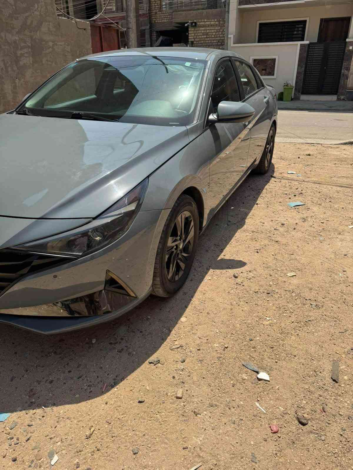 النترة موديل 23 بلو هايبرد مواصفاتهة معروفة بيهة ربع بنيد وصورة الحادث موجودة السيارة جاهزة من كلشي بدون دواخل بدون ايرباك بحالة الوكالة وجاهزة
140 
مكاني البياع
***********
