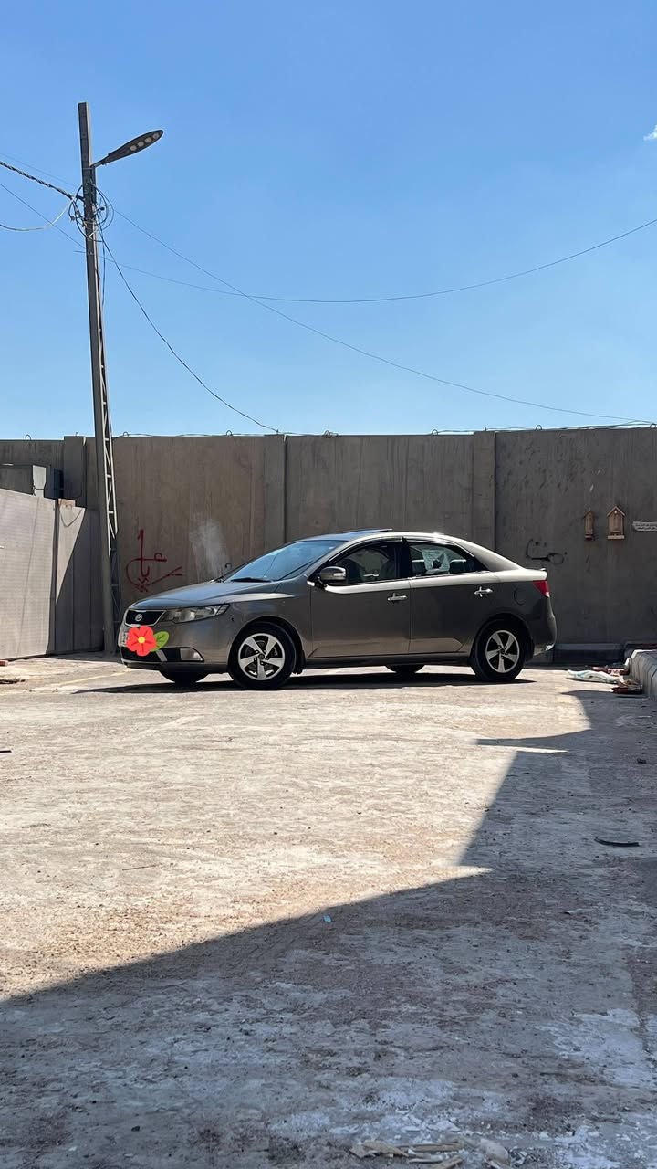 مكلفه بالنشر
🚘 للبيع كيا سيراتو 2010

🔹 المحرك: 1600cc
🔹 اللون: نفطي
🔹 الموقع: بغداد

⭐ المواصفات:
• تبريد ❄️
• فتحة سقف 🌤️
• حدادية كير ومكينة خير من الله
• السيارة جاهزة للاستخدام ✅

⚠️ ملاحظة: بيها طخة بسيطة بالباب الخلفي، مو مخفية ومذكورة بكل وضوح بيع او مراوس

💰 السعر: 93 ورقة وبيها مجال بسيط
📞 للتواصل: ***********

للجادين فقط، والمعاينة خير دليل.
