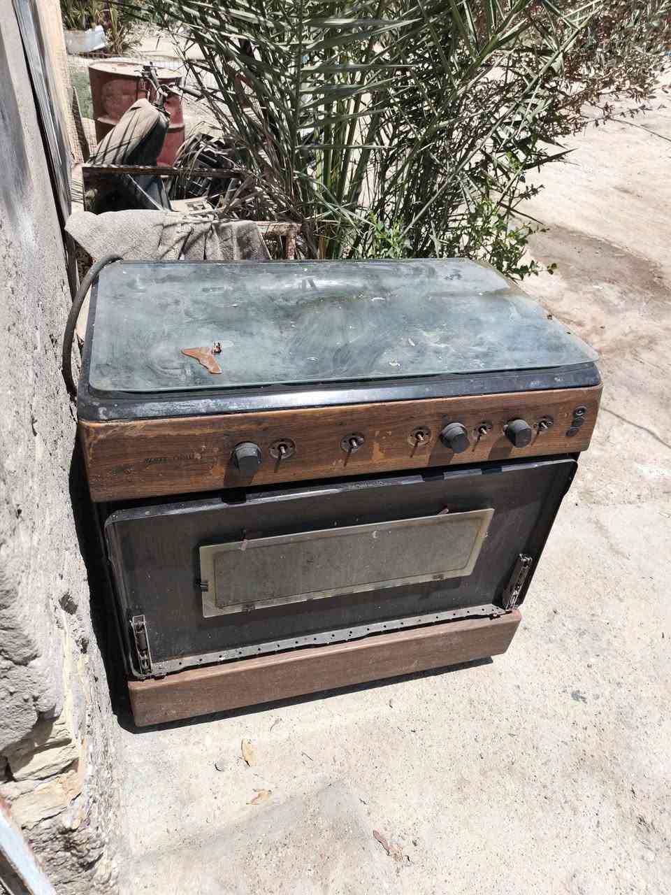 السلام عليكم 
غراض مال بيت للبيع 

طباخ سعر وأخذ الاستفسار ***********
