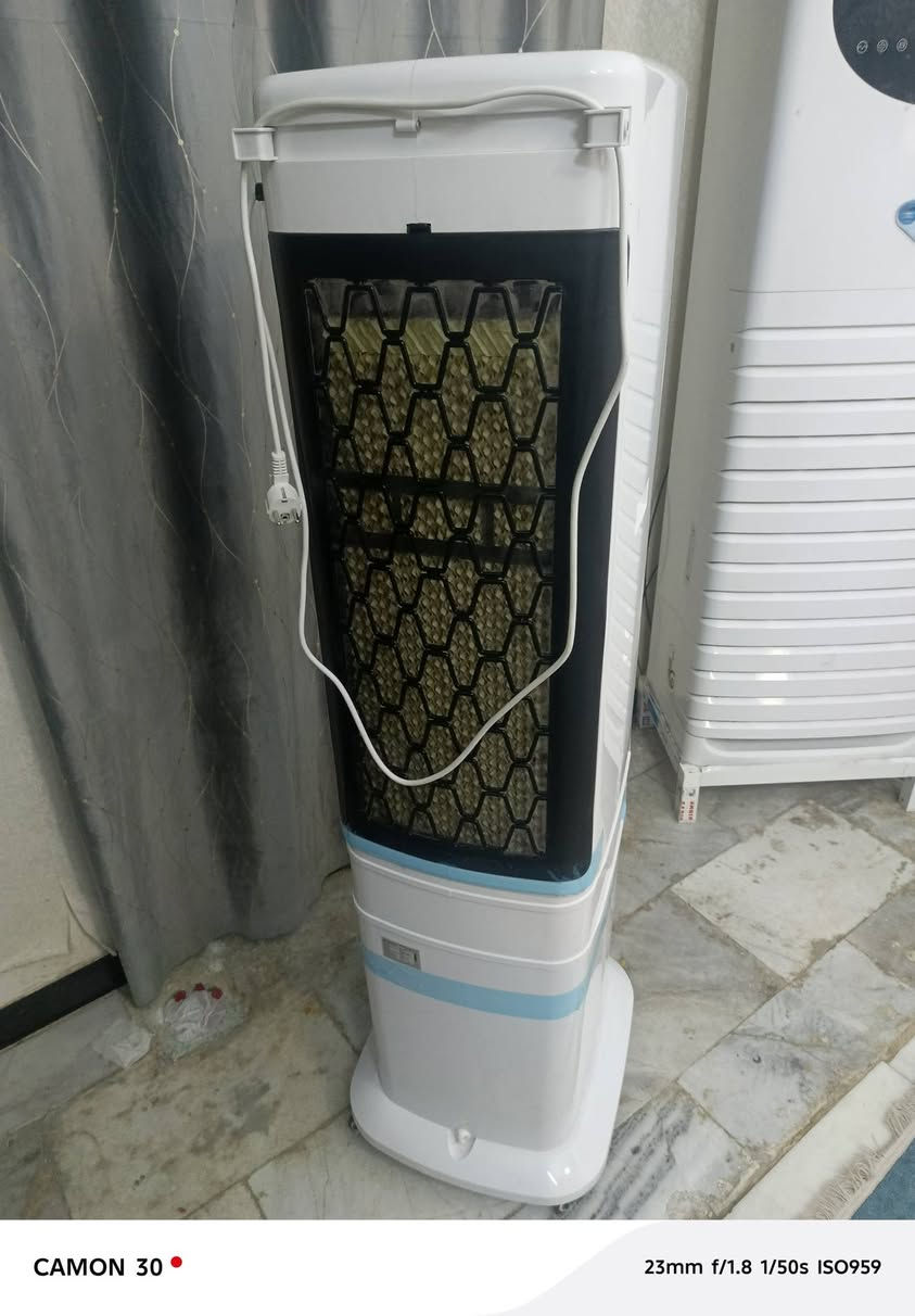 سلام عليكم مبرده للبيع السعر250 قبل كم يوم ماخذيه جديده مابيه اي ضرر كامله عنواني كربلاء مدينة العاب السندباد هذه رقمي بيه واتساب ***********
