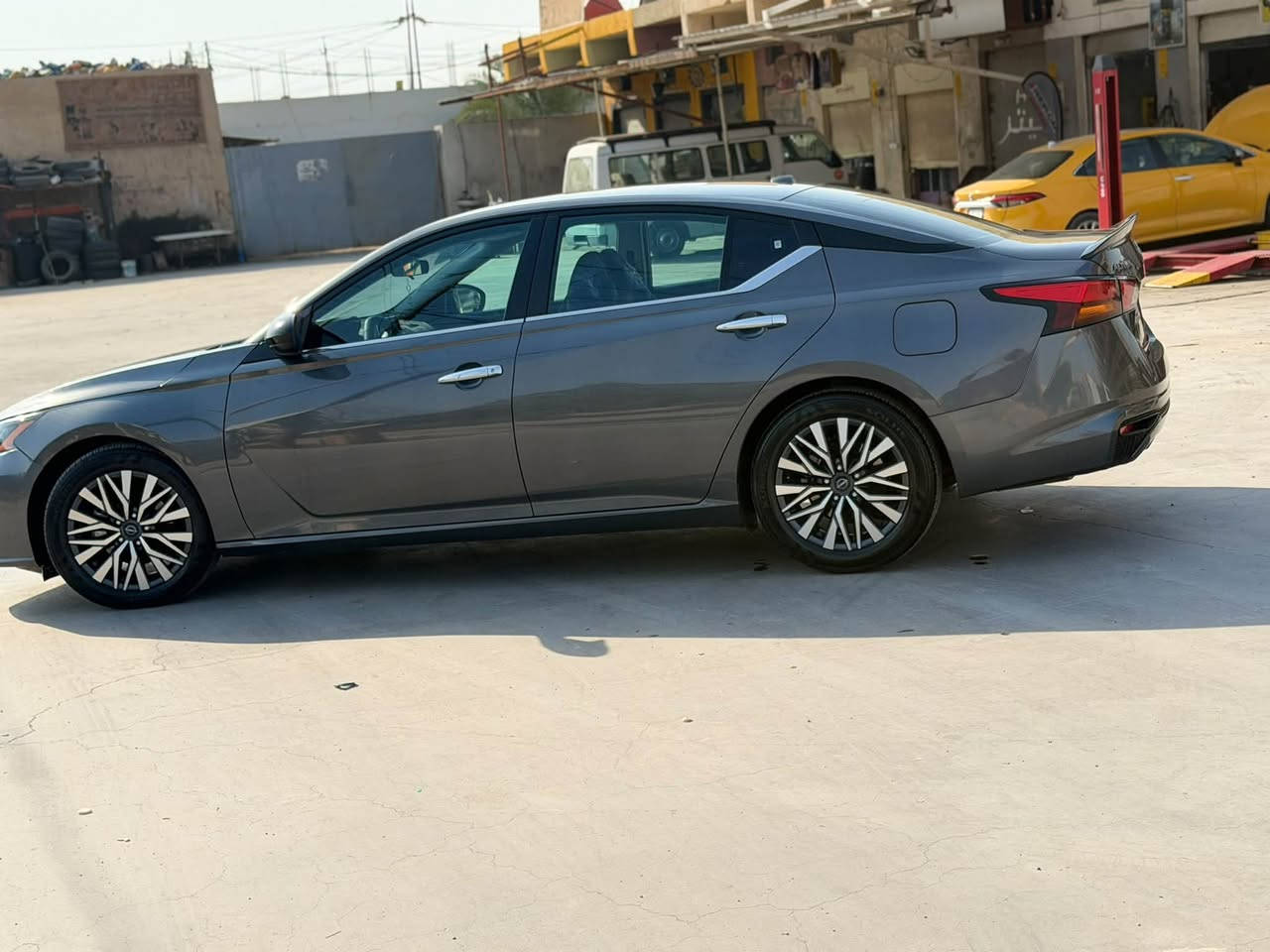 🚘🔥 للبيع نيسان ألتيما موديل 2025 🔥🚘
💎 المواصفات SV – وارد أمريكي 🇺🇸
✨ محرك 2500 سي سي
✨ ماشية 15 ألف كم فقط
✨ بعدها وضع شركة
✨ ليدات داخلية
✨ عازل حراري
✨ السيارة ممشاها قليل ونظيفة
🔹 بيها ضرر جملغ طرف السكن وبنيد
🔹 بدون قرط دواخل نهائياً
🔹 بدون ضرب شواصي
🔹 ضررها خارجي فقط
🚘 سيارة موديل حديث، ممشى قليل ومواصفات حلوة، والفحص خير دليل.
💰 السعر: عند الاتصال
📍 المكان: المقدادية
📩 للاستفسار والتواصل مراسلة خاص.
🔥 للجادين فقط، والرزق على الله.
***********
