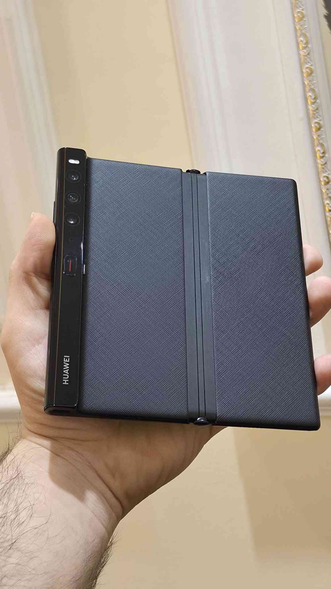 سلام عليكم اخواني الكرام هواوي MATE XS2 جهاز نظيف جدا جدا بحالة الوكالة من النوادر للي يدور جهاز نازك وراقي ذاكرة 512 رام 12 جهاز كامل ملحقات مع ٣ حافضات ماركات اصلية غراضة جدد للبيع او المراوس السعر ٨٠٠ وبي مجال بسيط اخواني اعيد واكرر الجهاز الي مايعرف قيمته لايكسر بي عنواني بصرة *********** تحياتي للجميع
