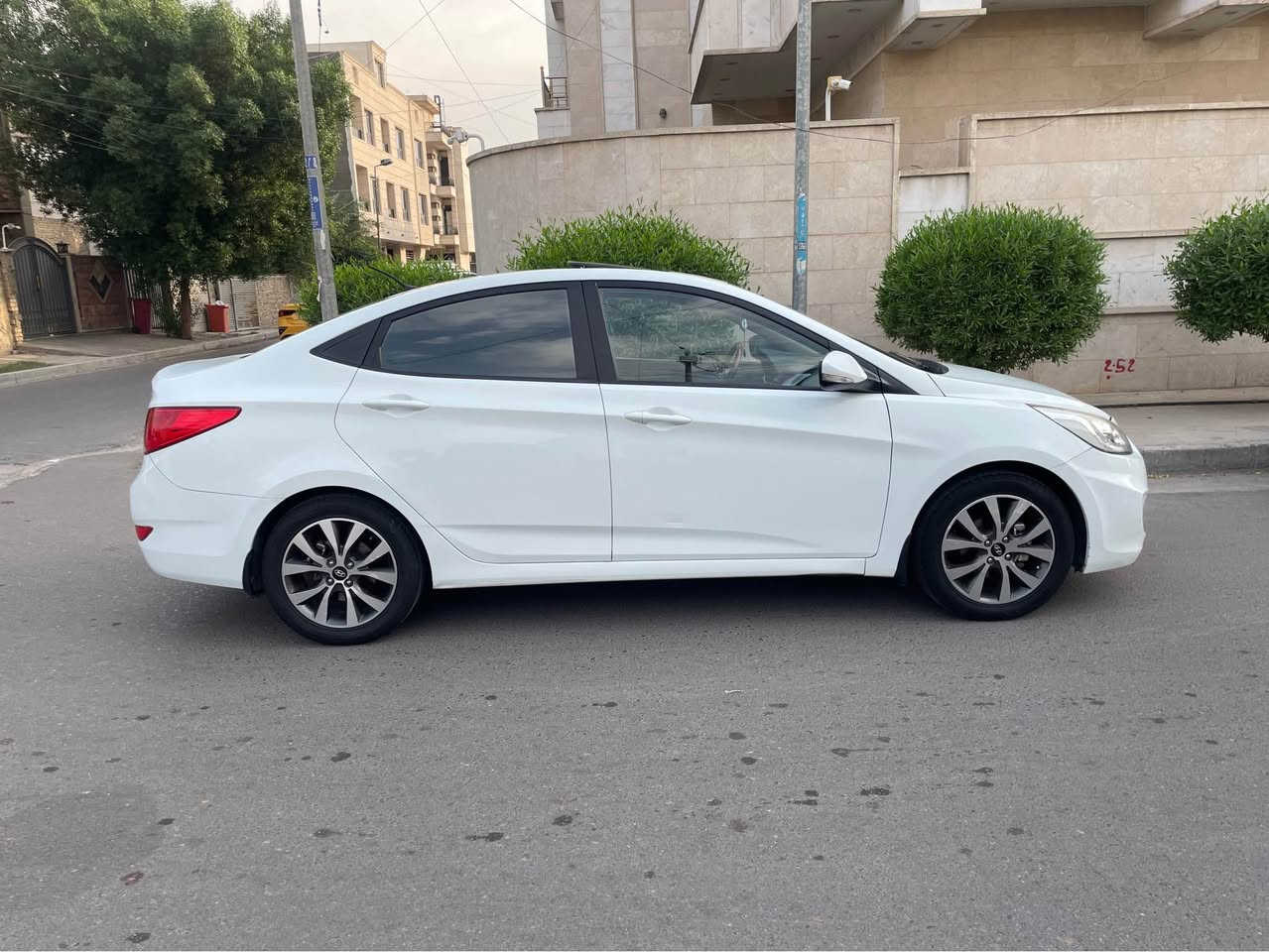 اكسنت • ٢٠١٦ • فتحة سقف