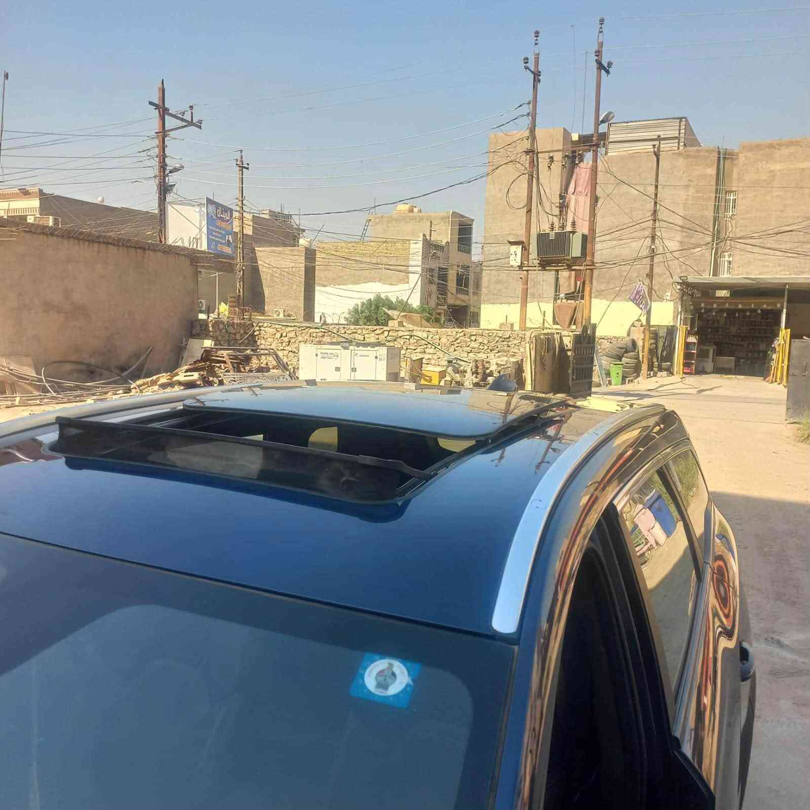 للبيع | جيتور X90 بلس كومفورت 2023 | وكالة هارلم | رقم بغداد 🔥 بعدها ضمن الوكالة
📍 الموقع: بغداد – الدورة
🛣️ الممشى: 45,000 كم
⚙️ المحرك: 1.6 TGDI تيربو (197 حصان – 290 نيوتن.متر)
🔄 ناقل الحركة: أوتوماتيك DCT بـ7 سرعات
🚘 نظام الدفع: أمامي (FWD)

المواصفات:
✅ فئة كومفورت وكالة هارلم.
✅ 5 مقاعد واسعة.
✅ شاشة عدادات رقمية.
✅ شاشة ترفيه.
✅ سقف بانوراما كهربائي.
✅ كاميرا محيطية مع حساسات.
✅ تشغيل بصمة ودخول ذكي.
✅ مقاعد جلد.
✅ تحكم كهربائي بالمقاعد الأمامية.
✅ تبريد للمقاعد الأمامية (قطعتين).
✅ مثبت سرعة.
✅ مقود متعدد الوظائف.
✅ مكيف أوتوماتيك مع فتحات تكييف خلفية.
✅ جنوط ألمنيوم.
✅ مصابيح LED أمامية وخلفية مع إضاءة نهارية.
✅ فرامل إلكترونية (EPB) مع Auto Hold.
✅ نظام مراقبة ضغط الإطارات (TPMS).
✅ أنظمة ABS / EBD / TCS / ESP.
✅ مساعد صعود المرتفعات (HAC).
✅ مساعد نزول المنحدرات (HDC).
✅ مراقبة النقطة العمياء (BSD).
✅ نظام ISOFIX لمقاعد الأطفال.
✅ نوافذ كهربائية مع مانع انحشار وطي مرايا كهربائي. 
للتواصل : ***********
