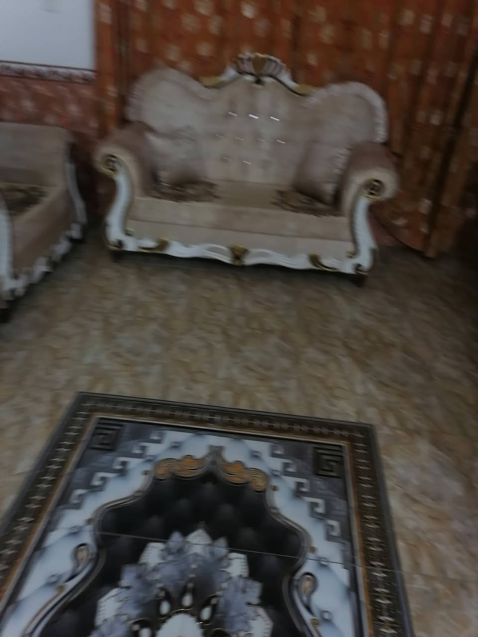 السلام عليكم
٣ طخم قنفات للبيع نظيفات جدا استعمال قليل مكاني قضاء السنية الاتصال على الرقم *********** بي واتساب
