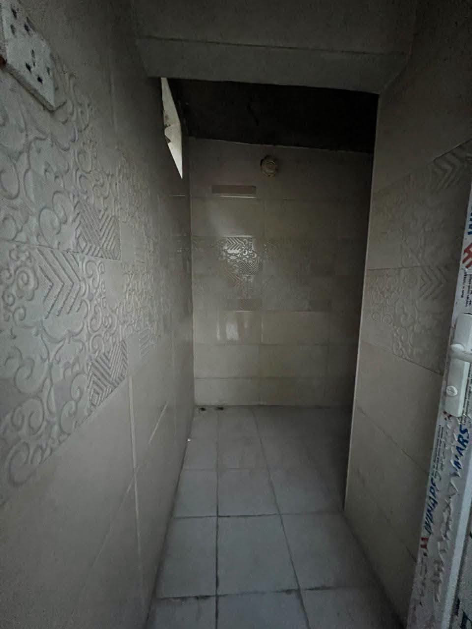 بيت للايجار النجف حي ميسان قطاع 24 مساحه 120 متر يحتوي على غرفه وصاله واستقبال ومطبخ وصحيات 

سعر الايجار 275 الف واصل ماء وكهرباء 

للاستفسار والمعلومات الاتصال بنا 

***********
#بيت_للبيع
#عقار_للبيع
#عقارات_الكوفة
#الكوفة
#بيت_في_الكوفة
#بيع_عقار_الكوفة
#بيت_تمليك
#فرصة_استثمار
#بيت_جاهز_للسكن
#عروض_عقارية
#بيع_مباشر
#الكوفة_عقارات
#منزل_للبيع
