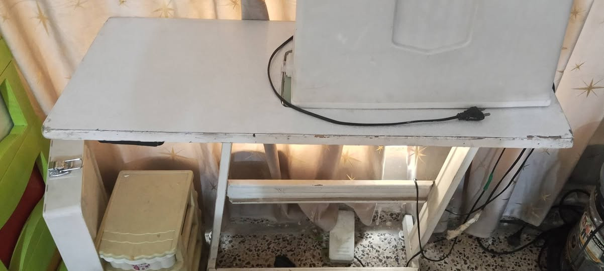 ميز مكينة للبيع مكان حي الجهادفقط ميز للبيع سعرا25الف وبي مجال
***********
