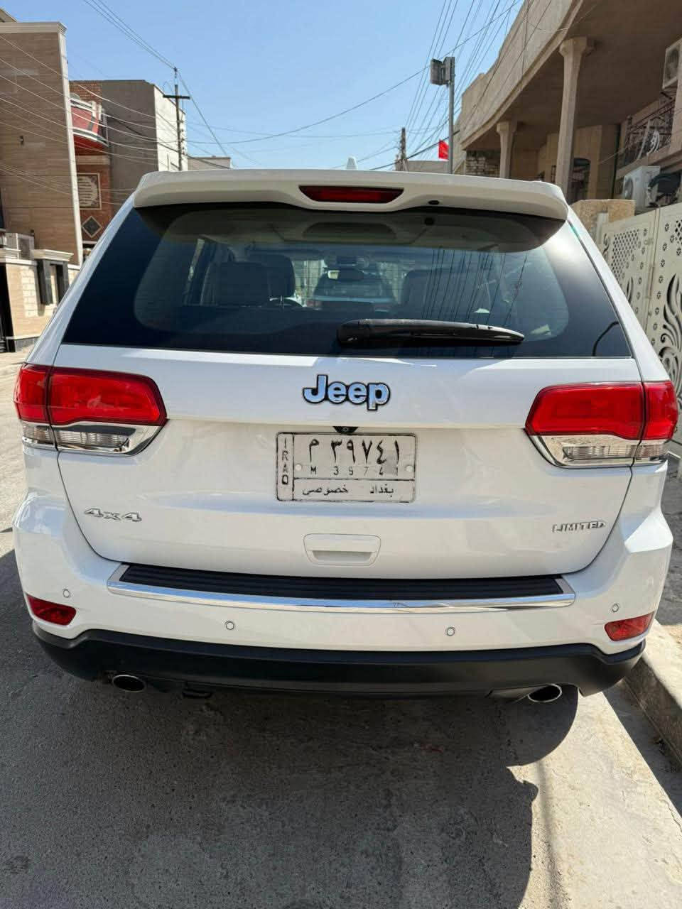 السلام عليكم
جيب ٢٠١٨ خليجي فول limited plus 

ماشية 106000 ألف كيلو، بيها نص صبغ باب وشبر بارد

* بصمة
* تشغيل عن بعد
* جنطة كهرباء
* ويل 20
* تبريد مركزي
* تحكم قيادة 3 أنظمة
* كير بالستيرن شفتات
* ستيرن كهرباء
* تدفئة بالستيرن
* الكشنات تدفئة تبريد
* كشنات جلد فول كهرباء، الكشنات الأمام
* الكشنات الخلفية تدفئة
* بانوراما على طول السقف
* بجم لد وكشافات ضباب
* وضعيات قيادة 3
* حساسات أمامي وخلفي
* مانع تصادم توقف ذاتي
* أوتو ستارت
* كامرة دوارة
* مراي كهرباء قلاب
* 3 شاشات
وبعد بيها مواصفات 
السعر ٢١٥٠٠$ 
***********
