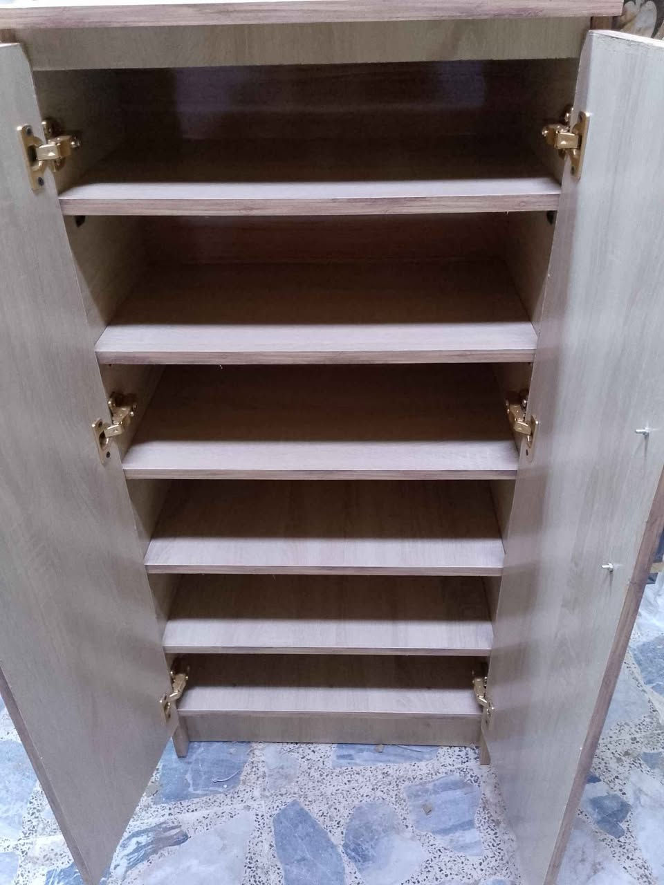 لوكر مكتبي أو اطفال او كتب خشب ثقيل 18ملم قياس 124*60*32 سعر 85الف توصيل موجود جميع مناطق البصره حجز وتساب *********** البصرة, العراق
