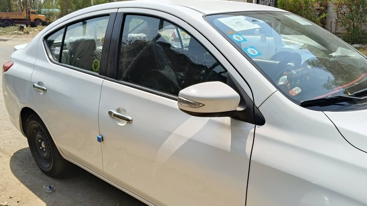 🚘 للبيع نيسان صني 2023 – مصري 🇪🇬

▪️ الموديل: نيسان صني 2023
▪️ وارد: مصري
▪️ العداد: 42,000 كم
▪️ الحالة: جديدة ونظيفة جداً
▪️ الملكية: بأسمي
▪️ شرط التحويل
▪️ الموقع: بغداد

السيارة استخدام شخصي ومحافظ عليها، 

💰 **السعر: 111 ( قابل للتفاوض ) **

📞 للاستفسار والتواصل: [ *********** ]
