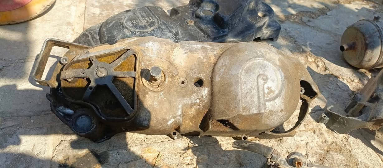 سلام عليكم غراض فراشه للبيع
كدامك قيم وخذ بيدك حَب وفوكك رب 

كور فراشه بدلتله ولفات مساعه كامل بس جيب وشد واحسن نوعيه بالسوك قسم بالله 

صالنصه اف ام  نظيفه حيلل

جك وسط نظيف حيلل 

قبق هندر نظيف 

كلجات وغايشهن وياهن نظيفات
گويل نار شغال مابي شي 
فيتبم مال دهن كامل ونظيف

ويل نظيف والطابوكه بيها كرنك نظيف وبوشه جديده وبتسم ماصار شهر من جفته كمت وفصخته كامل 

الكرنك كلش ناعم صوته والله 

گير نظيف وهاي كدامك قيم وخذ

المكان نجف حيدريه خان النص ***********
