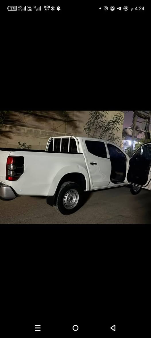 السلام عليكم
سياره مسيوبيشي2020.      L200للبيع
سياره جاهز مجهز 
تبريد وتدفئه شغال
رقم بغداد سنويه 31 جديده
هزه جديده تخم تاير
سبير منازل 
غراض الشركة موجود
سيارة جاهزه على اخر حبه
العنوان بغداد شارع فلسطين 
الطلب الاستفسار
***********
