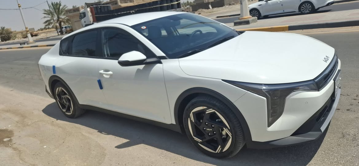 السلام عليكم K4 سيراتو موديل 25 فول عدا البنوراما بصمة ابواب وتشغيل وباقي المواصفات معروفه اخت الزيرو ماشيه 8 الف رقم بغداد الجديد مداور ثاني يوم سياره بفضل الله بوضع الشركه مكانه سماوه المركز استفسار *********** وبي وات ساب
