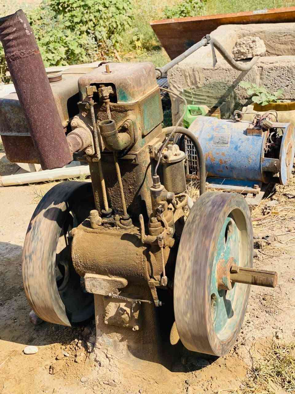 السلام عليكم للبيع لستر وحدو شغال كلشي مابي السعر 250وبي مجال الاتصال ***********
