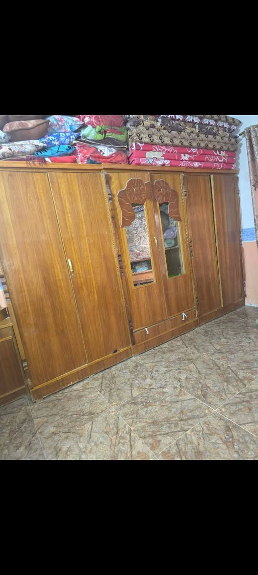 السلام عليكم كنتور ومعرض احطاطه نضيف للبيع الإستفسار ***********
