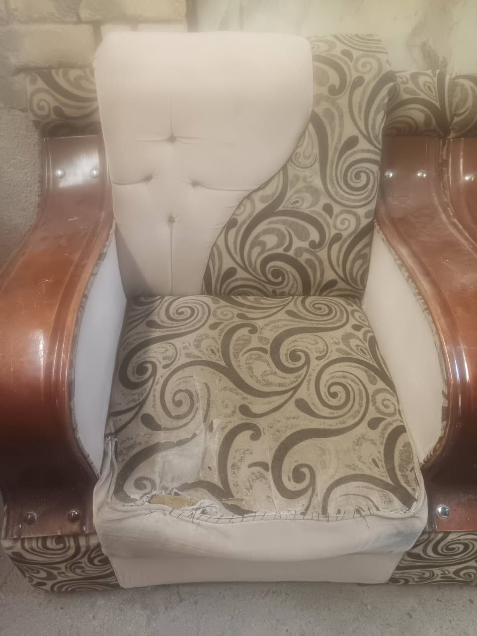 اخوان تخم قنفات نظافتهن مثل ماموضح بالصوره خمس قطع ثنين كبار وحده وسط وثنين كراسي السعر 150وبي مجال الشراي يتصل على الرقم ***********
الرقم الثاني بي واتس اب ***********
#الجميع
اخوان تخم قنفات نظافتهن مثل ماموضح بالصوره خمس قطع ثنين كبار وحده وسط وثنين كراسي السعر 150وبي مجال الشراي يتصل على الرقم ***********
