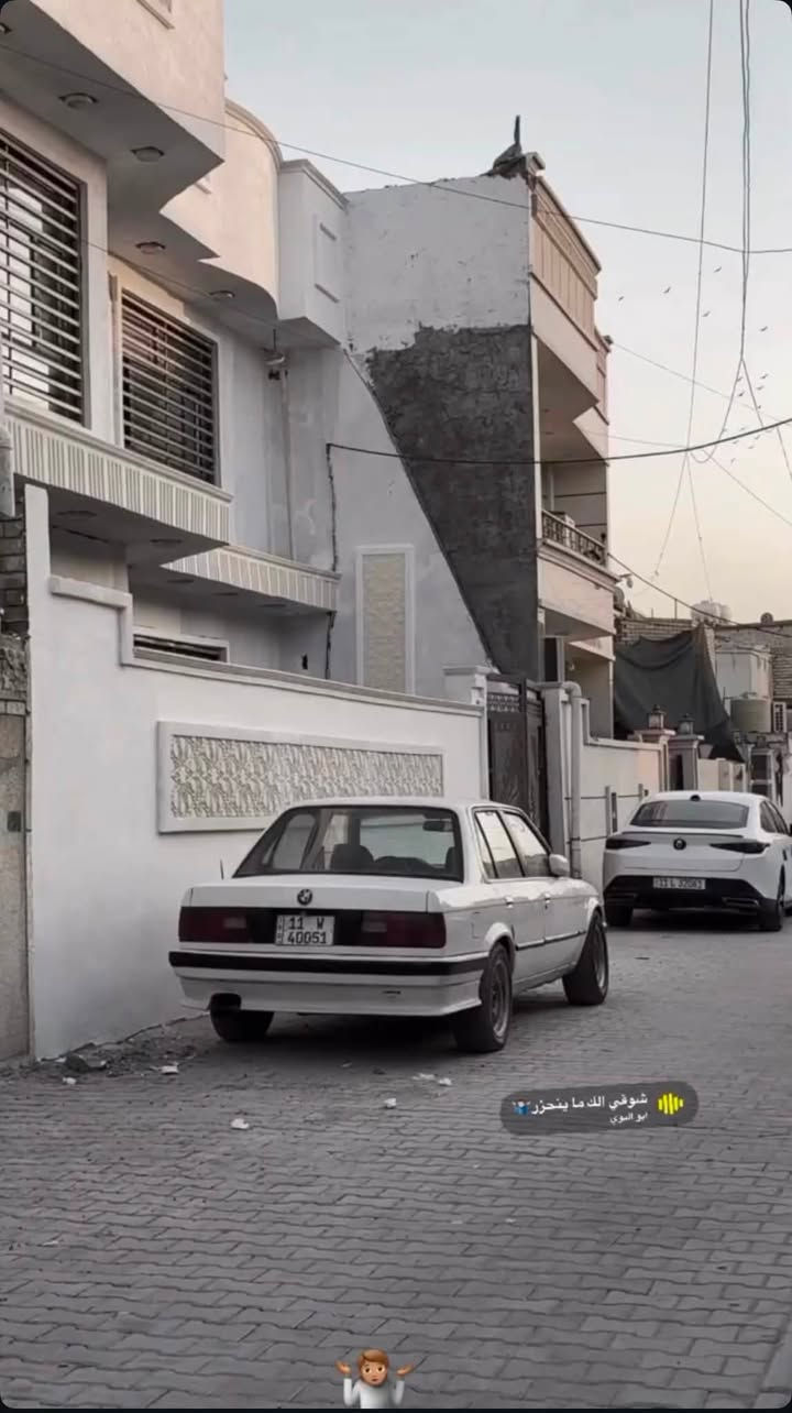 سلام عليكم
BMW E30 مكينه 525 
السياره نشطه كلش عضمتها حلوه ابيع علا ضررها 
*********** 30$
