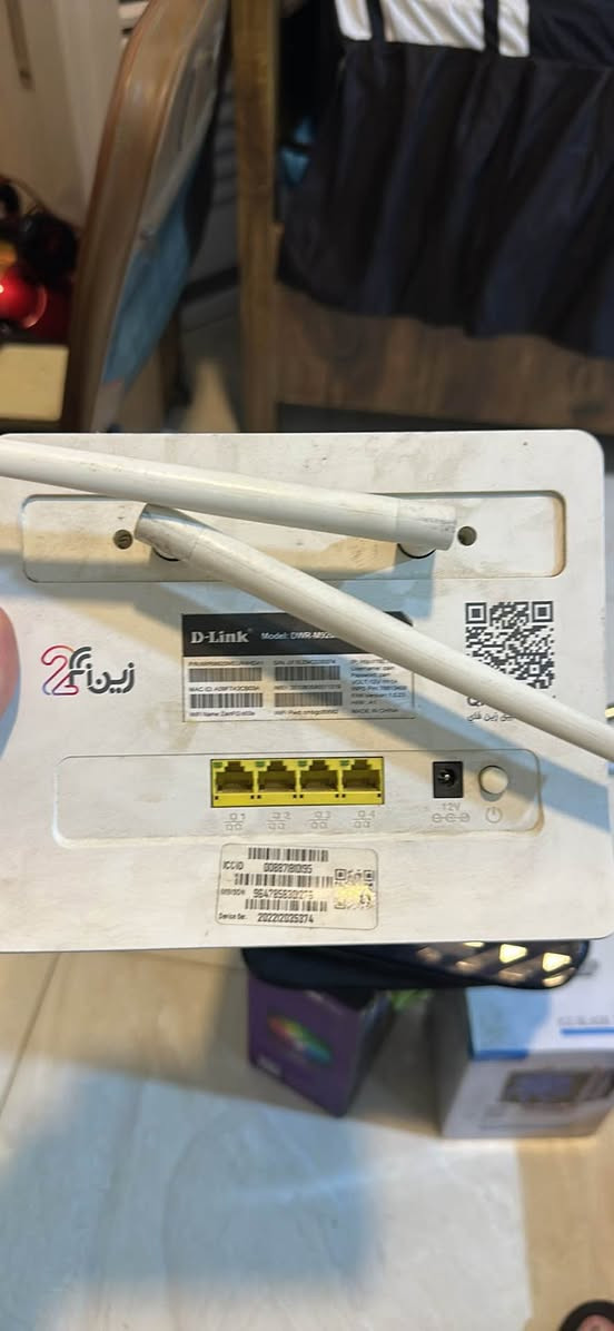 مستخدم قليل اخو الجديد راوتر سيمكارت زين الاصلي 
بس تربط كهرباء ويتفعل انترنيت بدون كيبل
السعر 70
*********** بغداد, العراق

