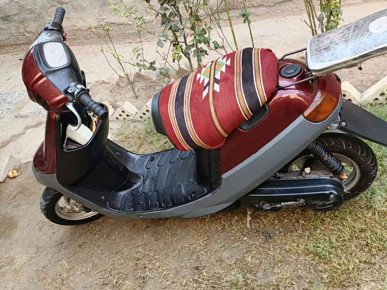 شغاله وتمشي مستعجل ع بيعتها ب٢٠٠
***********
