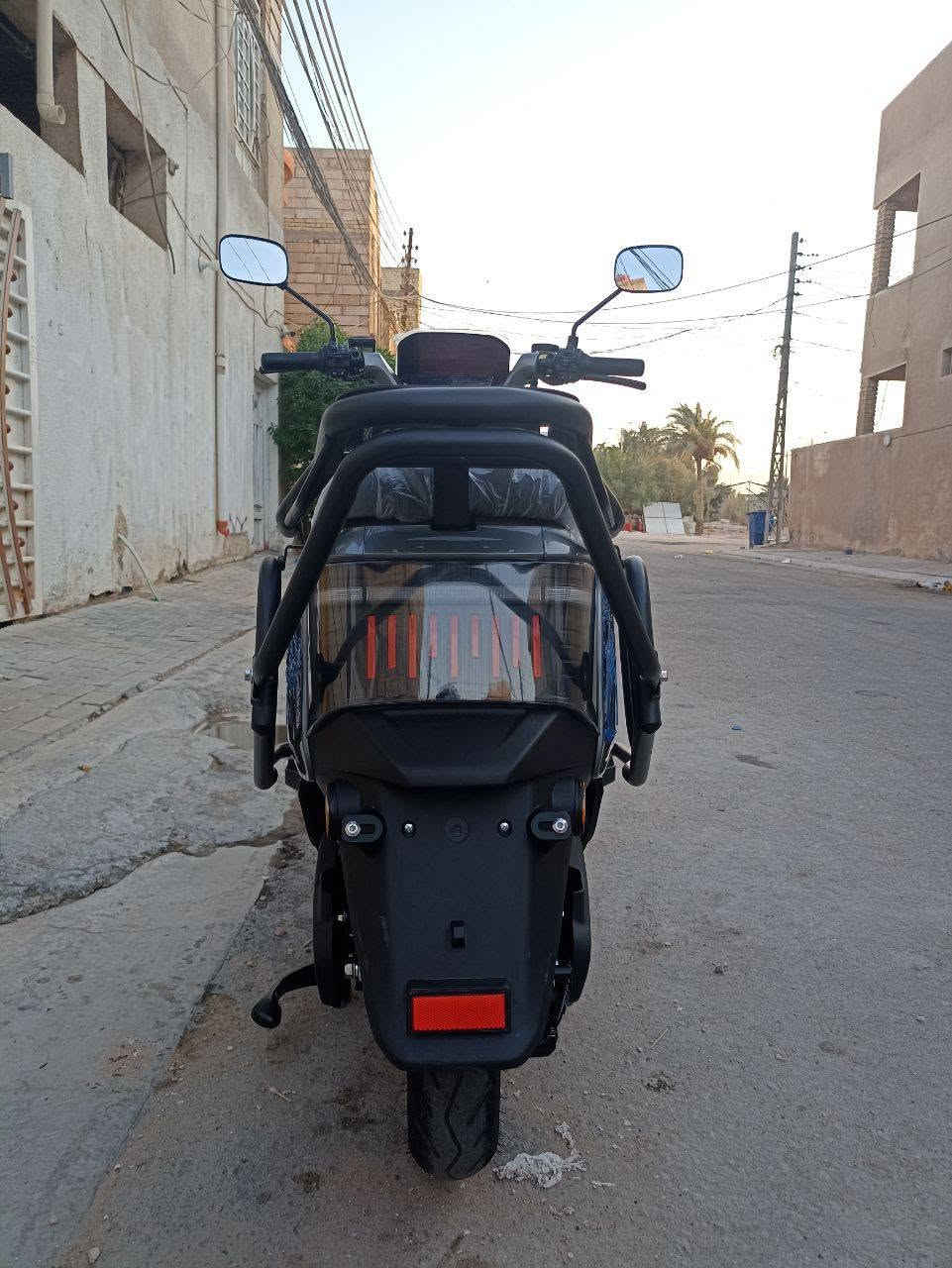 السلام عليكم للبيع دراجة شحن شركة SAW 2025  وصلها موجود 6 بطاريت ددبل 3 سرع سرعتها 80  تقطع مسافة من 30_40 كم كهربائيات كلها شغالة ما ناقصها أي شيء السعر700 الف وبيها مجال بسيط  مكاني كربلاء حي السلام *********** جماعة 500 لحد يعلق⚠️ كربلاء, العراق
