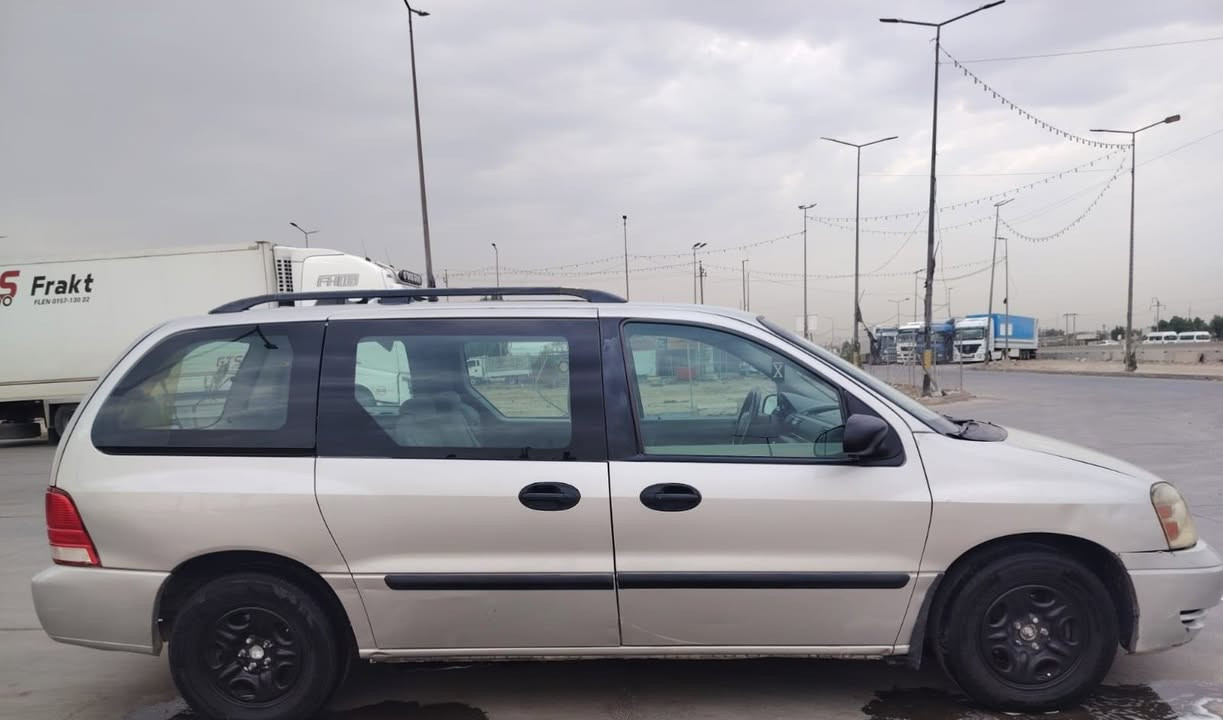 فري ستار • ٢٠٠٤ • الكرخ