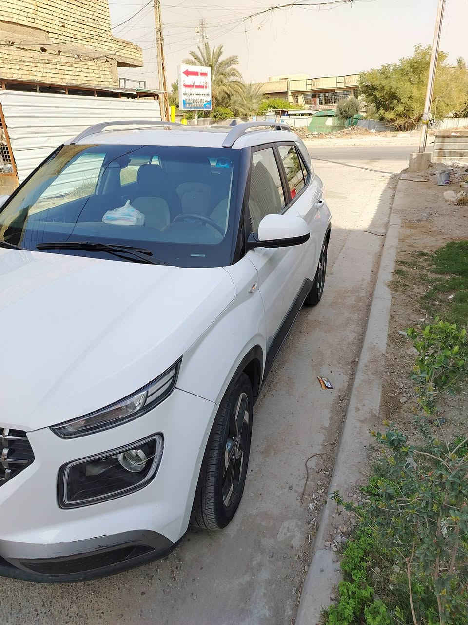 سلام عليكم
سيارة هونداي فينو 2022 وارد امريكي sel فتحة رادارات تحديد مسار 

حادث السيارة بنيد مبدل نفس اللون وجاملغ يسار صبغ السياره ليبل واحد ايرباك ستيرن فقط 

حجم المحرك 1600 دوش 

ماشيه 20000 mi

رقم السيارة بغداد الدولي

السعر110  وبيها مجال للإستفسار الاتصال على الرقم ‎

***********
