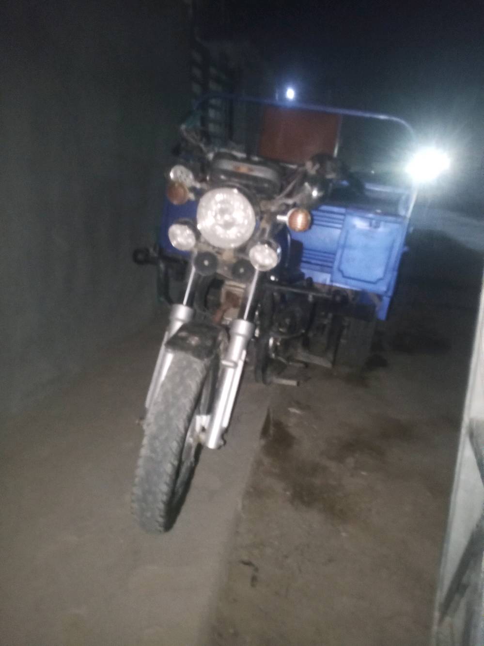 سلام عليكم  ستوته جمره موديل 19 صولي ماكينه 25  كهربائيات شغاله كلها رقبه مفطوره تخوم تاير جديد وياله جده مسح مكان واسط الصويره دبلات شغاله  فلكه ابو مهدي المهندس سعر1350 وبيه مجال  هذا رقمي ‏‪***********‬‏