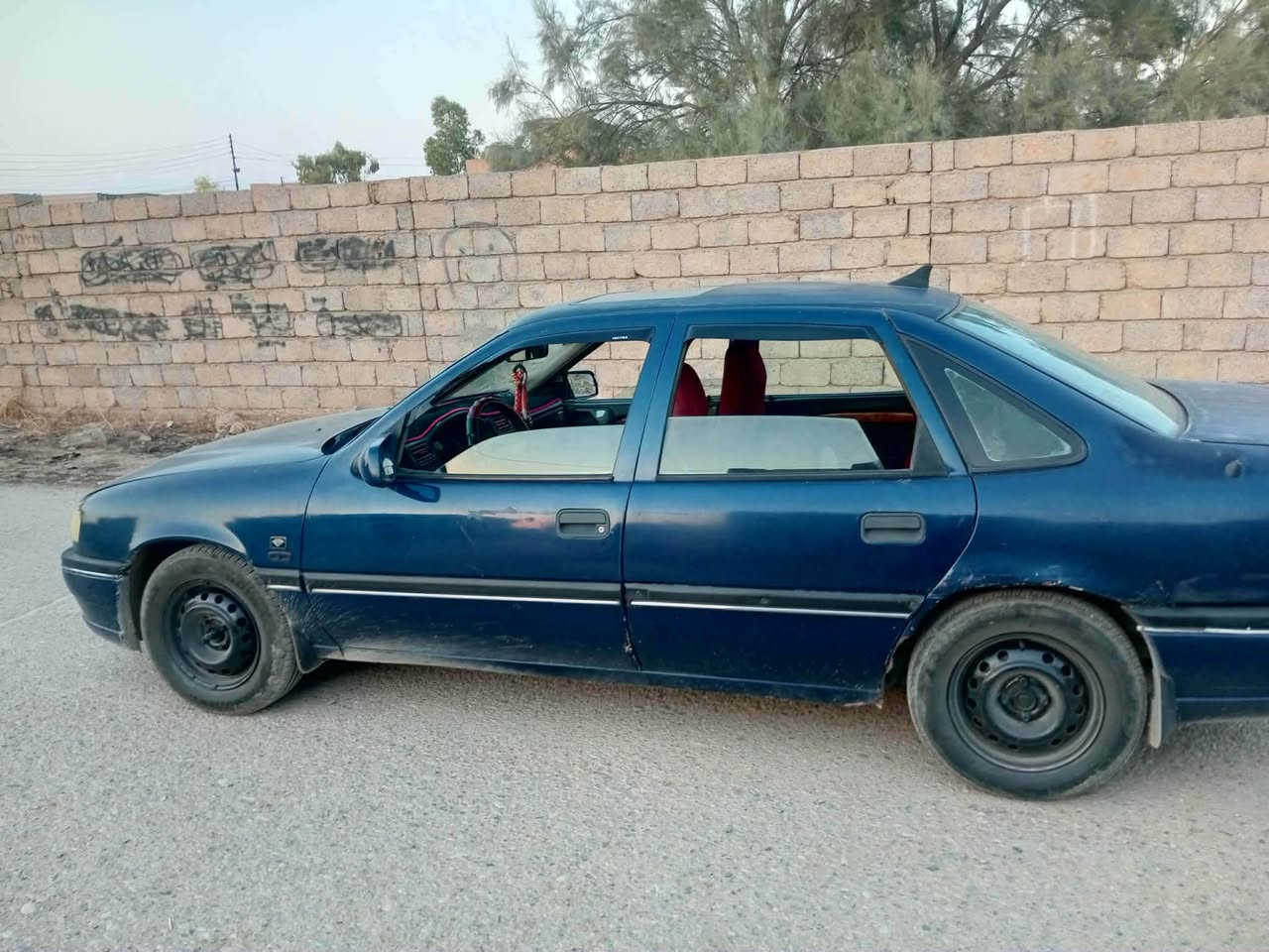 اوبل فكترا للبيع موديل 93 حجم 20كير ومحرك شرط صدر جديد مرشوشه رش جماليه رقم نينوئ الماني سنويه عضم باسمي تحويل مباشر السعر 43 وبيها مجال  ***********
