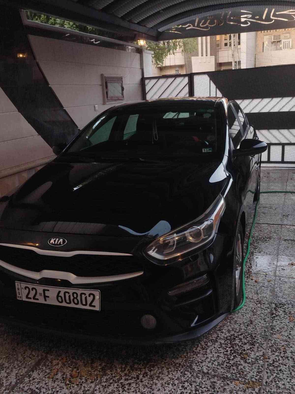 السلام عليكم للبيع كيا فورتي وارد امريكي 2019 محرك 2000 دوش السياره حادث كلش بسيط بدون ايرباك بدون دواخل بالعراق صار  بيه شخط وانصبغت الباب والجاملغ السياره ماشيه 51 الف مايل السياره حيل جديده وجاهزه من كلشي اي نقص مابيه السعر 116 $ ورقه وبيه مجال بسيط مكان السياره بغداد العامريه رقم تلفون *********** بغداد, العراق
