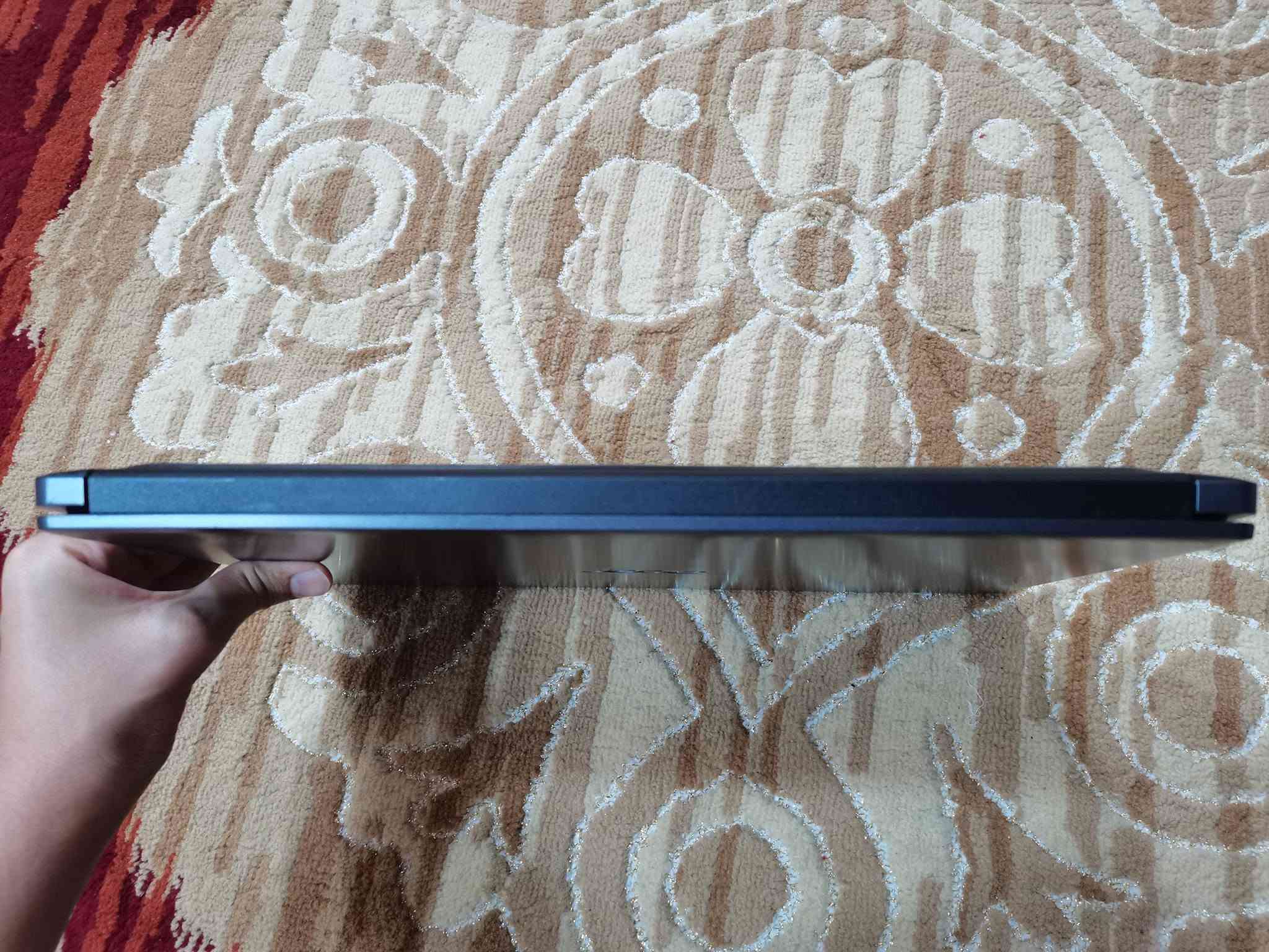 لابتوب Acer Aspire 3
الماركة: Acer
الموديل: Aspire A315-23G
نظام التشغيل: Windows 11 Home (نسخة أصلية - لغة عربية)
المواصفات التقنية:
المعالج: AMD Athlon Silver 3050U with Radeon Graphics
الذاكرة العشوائية (RAM): 8 جيجابايت (8192 MB) - قابلة للترقية
كرت الشاشة: AMD Radeon (TM) Graphics (ذاكرة مخصصة 2 جيجابايت)
التخزين: قرص صلب HDD توشيبا سعة 500 جيجابايت (موديل: TOSHIBA MQ01ABF050)
الشاشة: شاشة عادية بإطار ضيق (Narrow Bezel)
لوحة المفاتيح: حروف إنجليزية و روسية (مزدوجة) يمكن شرائ لاصق احرف عربية ولصقها سعرها 3 الاف دينار عراقي 
البطارية: صحة البطارية 86% (السعة التصميمية: 37,012 mWh / السعة الحالية: 31,966 mWh)
الشاحن: أصلي (65 واط، 19 فولت)

الحالة العامة:
الجهاز مستعمل استعمال شخصي فقط
بحالة جيدة جداً، مناسب للاستخدام اليومي، الدراسة (كتابة بحوث وملازم) ، العمل المكتبي، وتصفح الإنترنت.
 تم تثبيت ويندوز 11 أصلي عربي 

السعر المطلوب:
190,000 دينار عراقي (قابل للتفاوض البسيط)

ملاحظة / يمكنك الاتصال بي للتفاوض او لتحديد موعد للمعاينة،  كذلك يتم بيع الابتوب ل افضل سعر
رقم الهاتف للتواصل
*********** اتصال او واتساب
