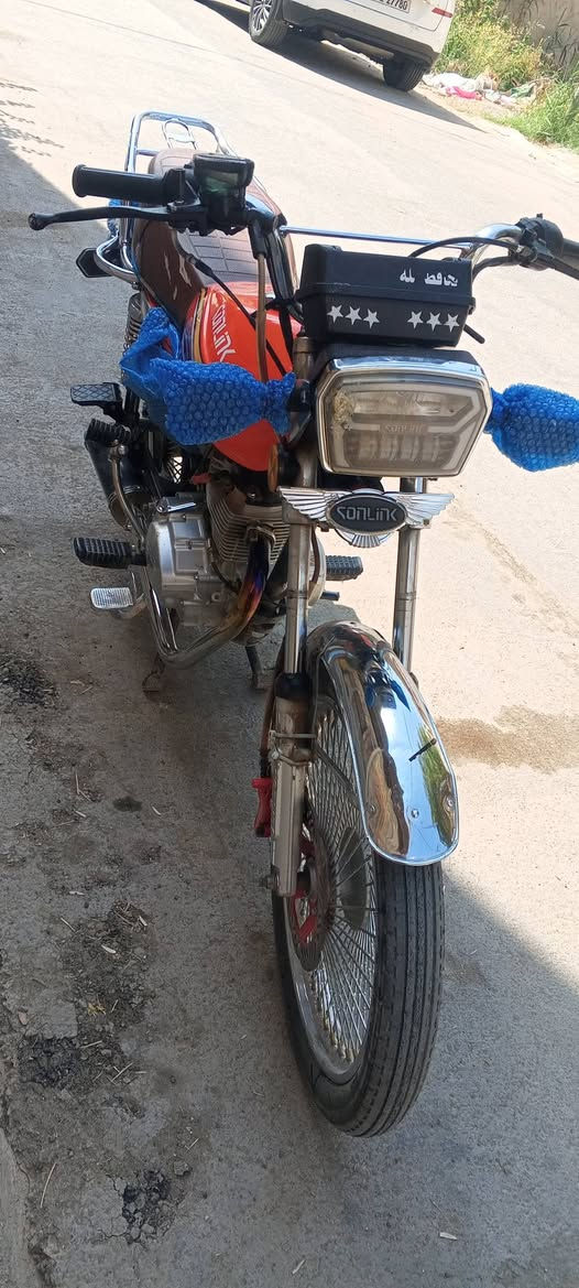 السلام عليكم تايكر موديل ٢٤ شكل ٢٥ مكينه كفاله بدون صلنصه الي بل صوره  السعر ٦٥٠ وبيهامجال موجود بس واتساب اتصال ***********
