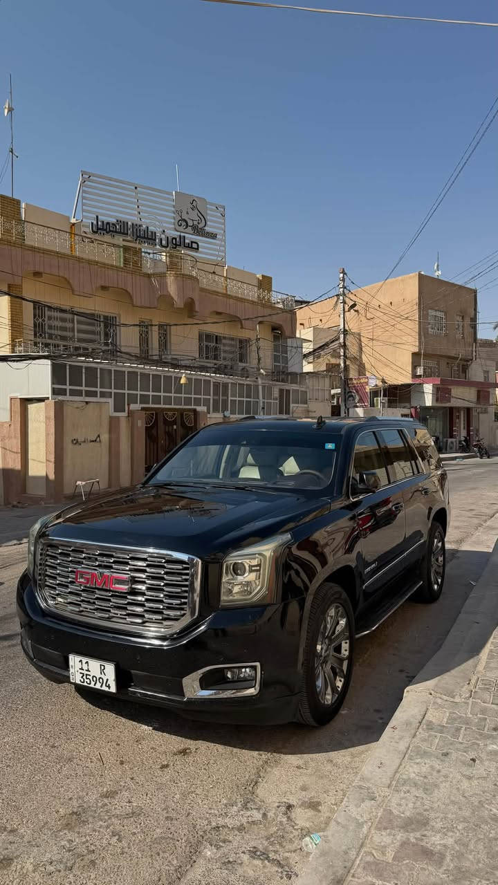 السلام عليكم GMC يوكن دينالي فول 1/1  موديل 2016
محرك 5300 المرغوب
مواصفات الدينالي معروفة غنية عن التعريف
فتحة سقف
جنطة كهرباء
شاشات عدد 2 امامية وسطية
داخل ملكي منفصل
تدفئة تبريد كشنات امامي وخلفي
كراسي امامي وخلفي كهرباء مع خزن ميموري
ويل حجم 22 انج
فور ويل دفع رباعي
لايت وبك لايت LED
دشبول وعداد الكتروني دينالي
اشاير بلمراية مع مراية شفط 
رادار امامي وجانبي
هزاز كشن 
سستم صوت مع دمام
وبيهة بعد هواية مواصفات
رقم بغداد بأسمي تحويل مباشر هزة جديدة وسنوية نافذه لل 2031 ستوني مجدده
محرك وكير ما مفتوح شرط الفحص
حادث السيارة بنيد مبدل وجاملغ اليمين نفسة مصبوغ بدون اي دواخل وشرط الفحص بلسونر
مكان السيارة كربلاء 
السعر 275 وقابل للتفاوض
للاستفسار ***********
