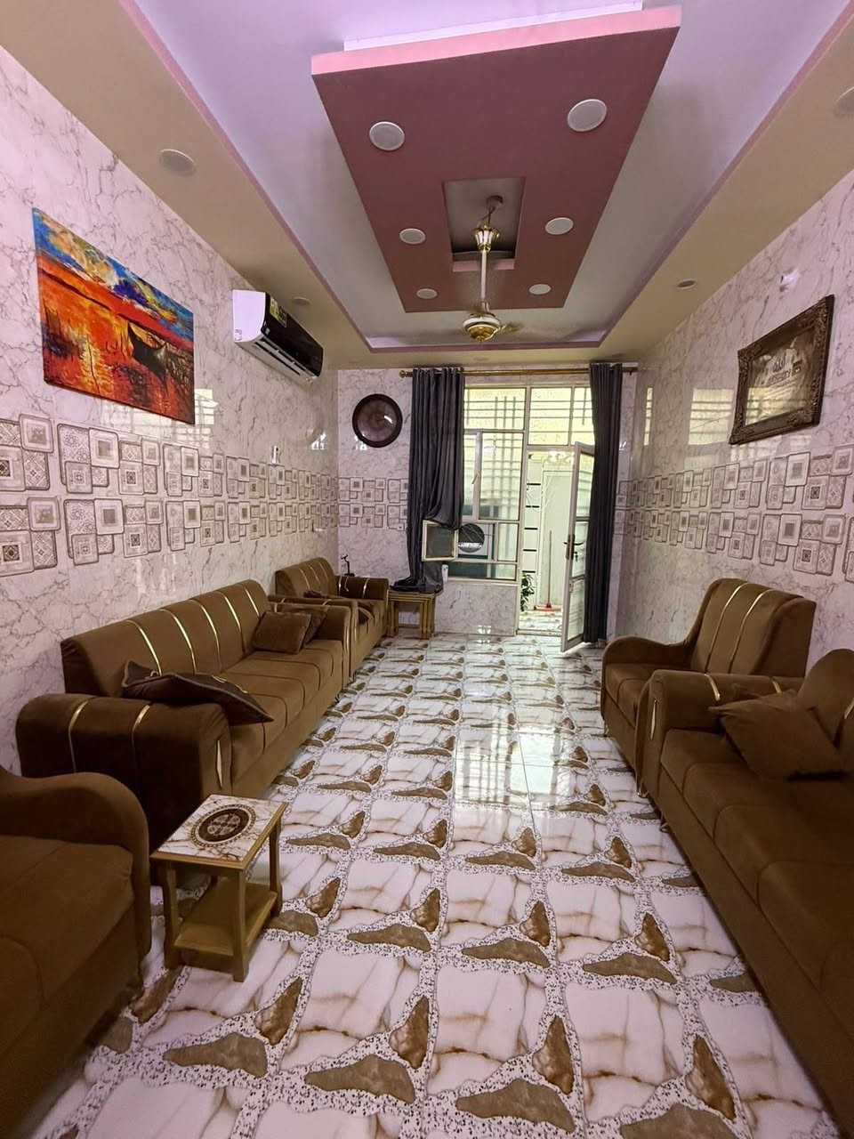 دار للبيع مطلوب للمصرف 🔥
١٠٠ متر حي الوفاء موقع كلش حلو شارع ١٥ متر 
مفتوح عله شارع ٢٠ مقابيل حي الجامعه 
طابقين ٣ غرف نوم بناء نضيف جداً خريطه حديثه 
للاستفسار أكثر مراجعه مكتب الدر حي السلام 
***********
