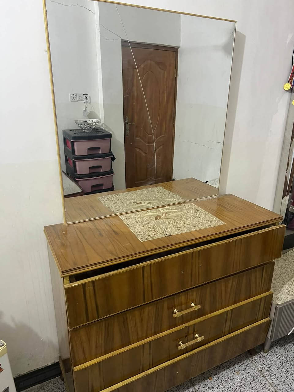 ميز توليت  للبيع 45 الف  ‭***********‬

بغداد الكرخ
