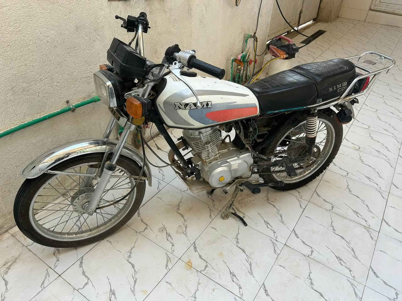 دراجه نامه دراجه نضيفه تايرات جدد موديل 21 طالعه ب 22
اوراق سكنر السعر 600 وبيها مجال قليل
للاستفسار الاتصال ع الرقم 
***********
