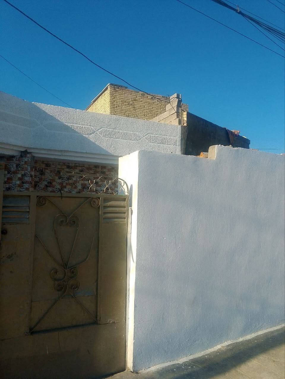 مكلف بلنشر بيت 🏘️للبيع. في منطقه الكرغواليه
قريه ساده الصوافي يم مولده سيد خالد 

شارع تبليط.  ماي وكهرباء. نت ضوئي 

 مساحه 125 متر. واجهه 7. ونزال 18

مبني بلوك وكاشي طرمه سراميك.

استقبال وغرفه نوم ومطبخ وصحيات

وصاله. 

للتفاصيل اكثر اتصل ع الرقم 

***********
