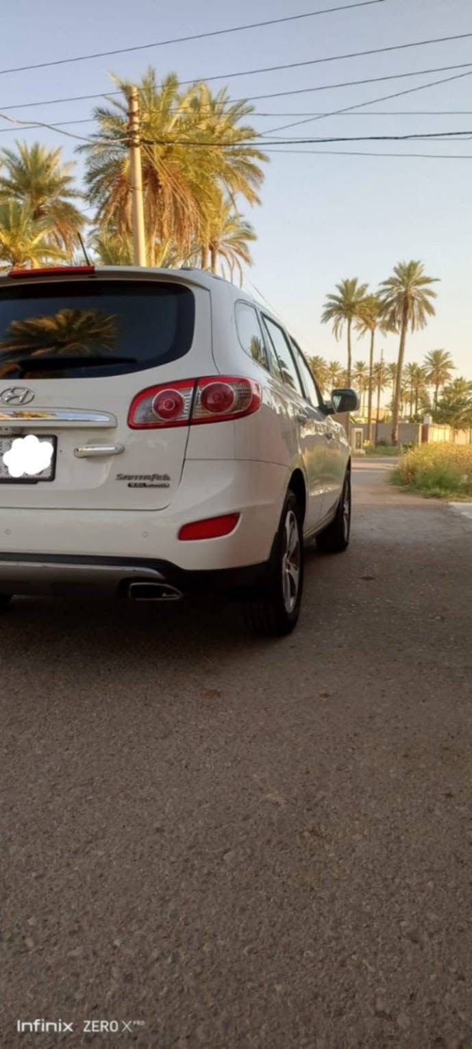 السلام عليكم.  سنتافي خليجي 2012.  فول مواصفات و1ع1  رقم بغداد ابسمي دولي جديد لحد 2031  محرك 6اسلندر  بصمه فتحه كشن كهرباء جلد  ثلاجه السياره جديد حيل أحله من الصوره ماشيه 137 او وين ايعجبك افحص. كفاله عامه عده بارد بصيط السونار موجود  السعر   159   مكان السياره ديالى بلدروز.  الاتصال ع الهاتف. ***********

نص مكتوب في الصور:
- Infinix ZERO X PRO