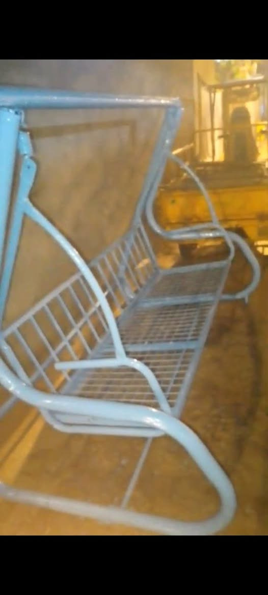 مرجوحه حديد باله كويتي كلش نظيفه سعرها180 حي المهندسين للاستفسار***********
