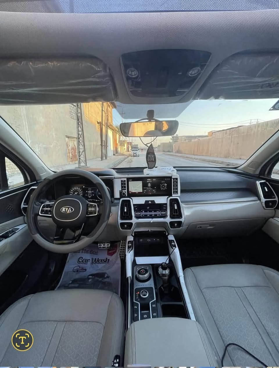 سلام عليكم سورنتو 2021 فول مواصفات خليجي بيع او مراوس ب سلفرادو او رام باب قصير رقم *********** سعرها 260 وبيها مجال
