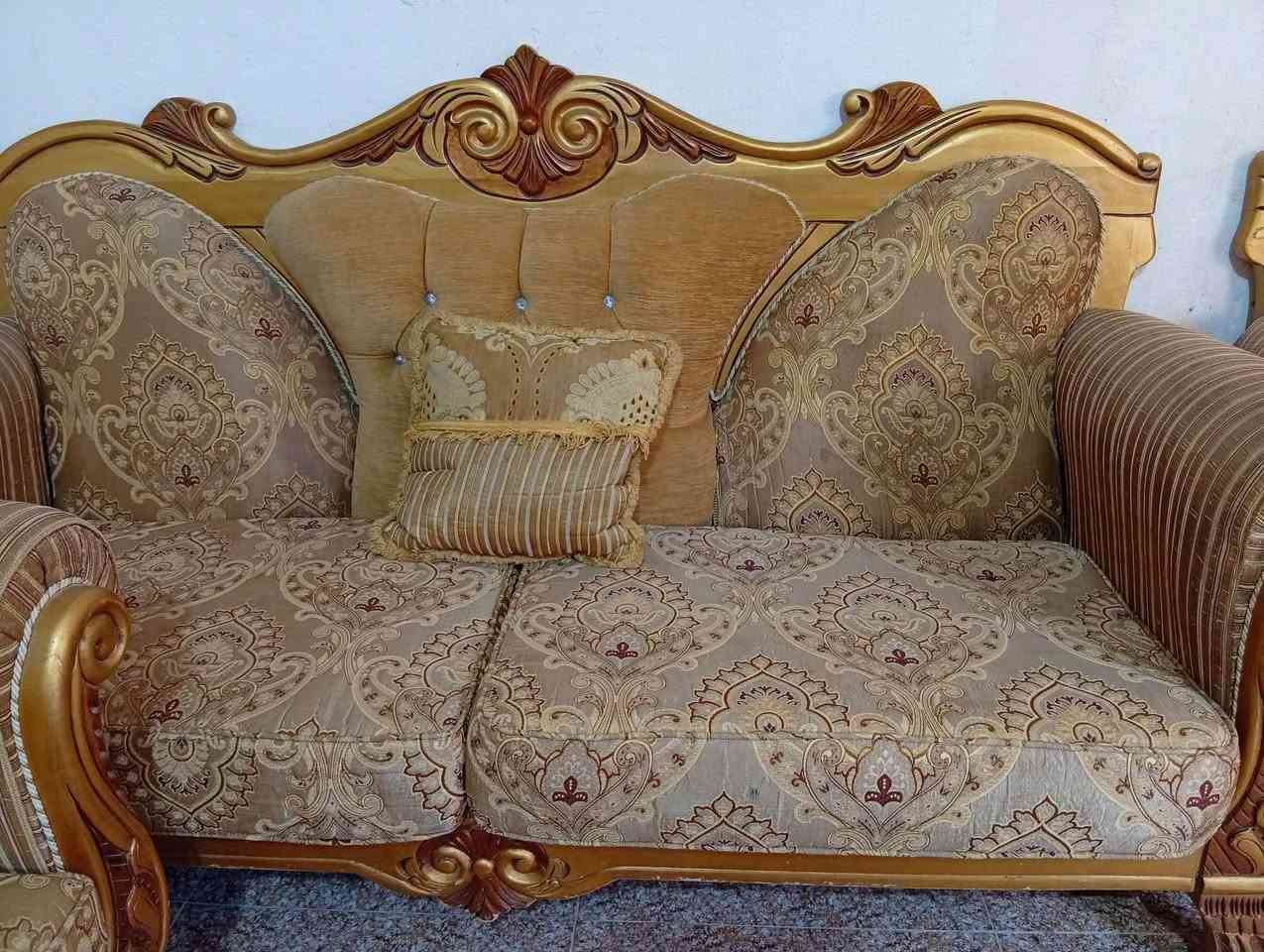 يالله تخم تركي 5قطع 10 مقاعد أخو الجديد شرط كلش قوي ونضيف السعر 350 ناصريه مركز ***********
