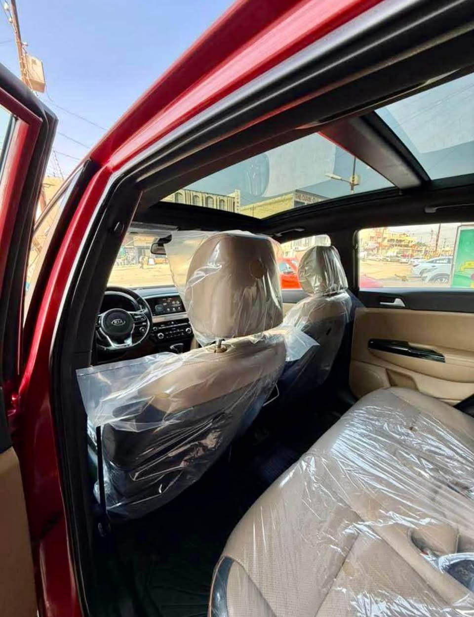سبورتج جي تي لاين 2020 خليجي الدولية 

السيارة فول مواصفات معروفه الجيتي لاين 

صبغ دعاميه اماميه فقط 

مواصفات :

بانوراما - صندوق كهرباء - تشغيل عن بعد - كراسي كهرباء - كراسي جلد - شفتات ستيرن - شاشة كبيرة - ابل كار بلي - حساس امامي خلفي - محرك 2000 دوش المرغوب - هاند بربك كهربائي - قطعتين تبريد - ماشيه 96 الف  

بغداد الدورة
للاستفسار ***********
