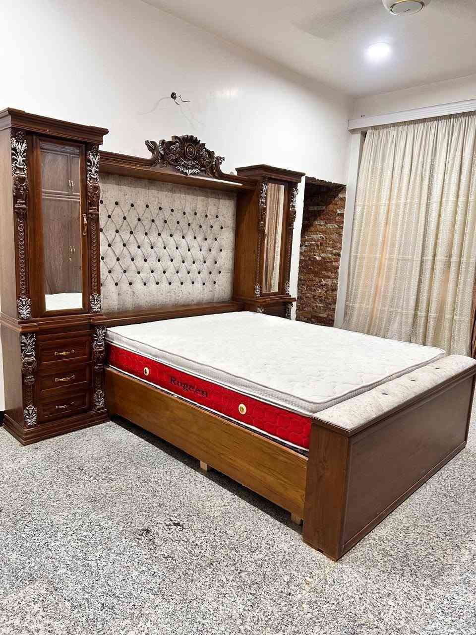 سلام عليكم غرفه صاج ممتاز ما مستعمله جديده نضافه 100/100مكاني نجف حي النداء *********** للاستفسار واتساب  4 مليون قفل

