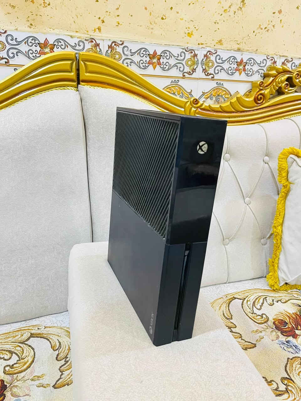 بليستيشن 🎮 اكـس بـوكس وان S نص تيرا
نضافه الجهاز فول 
لوك ستيكر لا مفتوح ولا مصلح جهاز بلادي 
شغال 100/100 مابي اي خلل 
ملحقات الجهاز جوستك و محوله الاصليه + قرص هديه
السعر 135 العنوان الرمادي يوجد توصيل محافضات ***********
