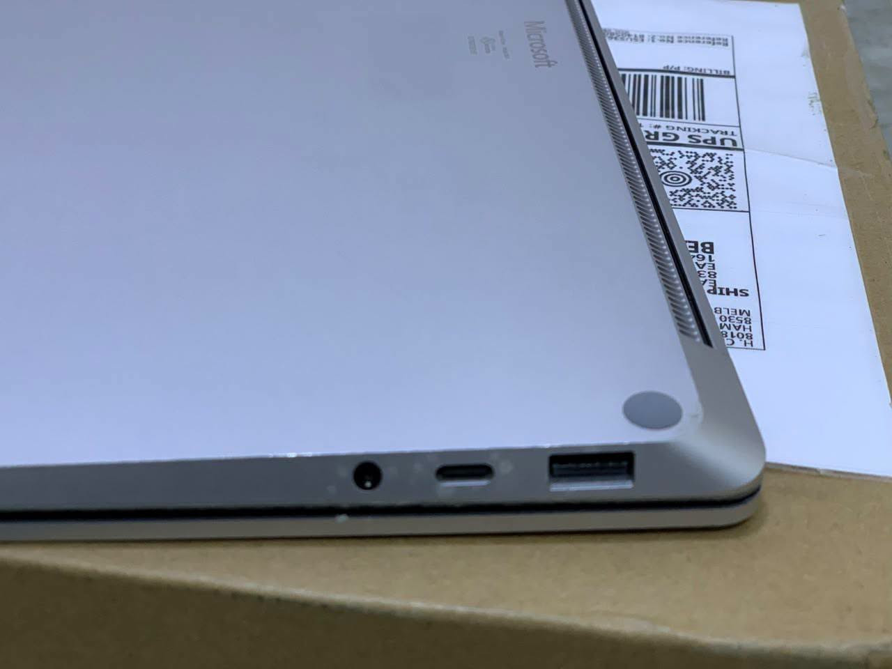 مايكروسوفت سيرفس • i7-1065G7 • 16 جيجا رام