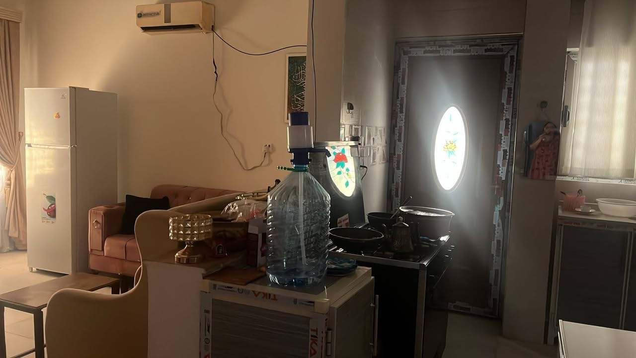 دار للبيع في مجمع القرية الانكليزية
المساحة: 200 متر مربع

التفاصيل:
• 3 غرف نوم • استقبال • صالة داخلية مع مطبخ • حديقة • كراج • صحيات متكاملة عدد 2 
طريقة الدفع:
مقدمة 40 مليون فقط
القسط الشهري 660 الف فقط
السعر الكلي 160 مليون

للاستفسار والتواصل:
***********

#مكتب_المتميزين #مجمع_القرية_الانكليزية #دور_للبيع #تكريت
