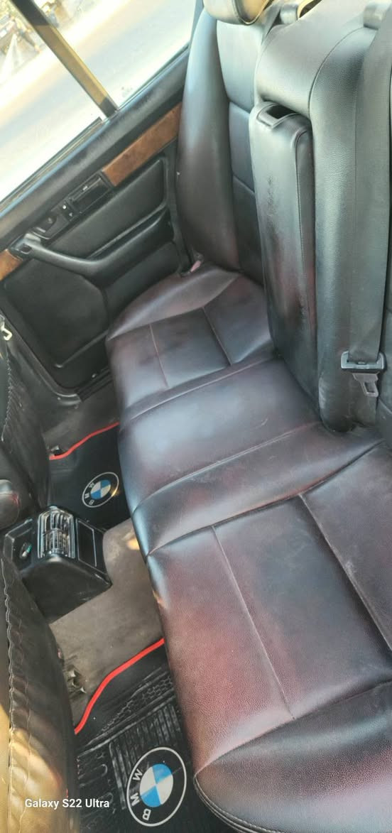 BMW 525 وارد يابان
موديل ١٩٩٥ اصل مسكر فانوس
محرك جديد حاويه 
السيارة ما بيها اي نقص الف دينار متذب عليها 
السيارة فول مواصفات 
كشنات جلد
فتحة سقف 
Abs شغال
كشنات كهرباء 
كير اوتو
تبريد ثلج 
دوانز صفر عالبنزين العادي
بردات ٤ ابواب
بردة خلفية
رقم اربيل انكليزي باسمي
ترايك للبصرة 
السيارة مال جناي 
للاستفسار الاتصال على الرقم 
***********
