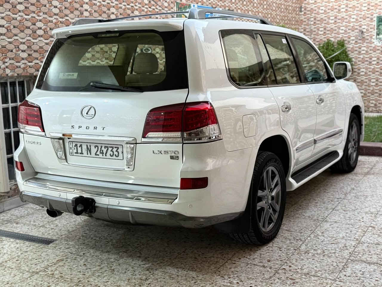 السلام عليكم لكزز 2015 سعرها 345 ورقة رقم بغداد بسمي فوول مواصفات بيه ربع جاملغ خلفي صبغ معه قبق الصندوق بدون دواخل على الفحص سيارة جديدة وجاهزة محرك كير مكفولات صدر امامي خلفي جديد سيارة على وضع الشركة ماشية 96 حقيقي للاستفسار *********** السعر 345 ورقة مكان بغداد
